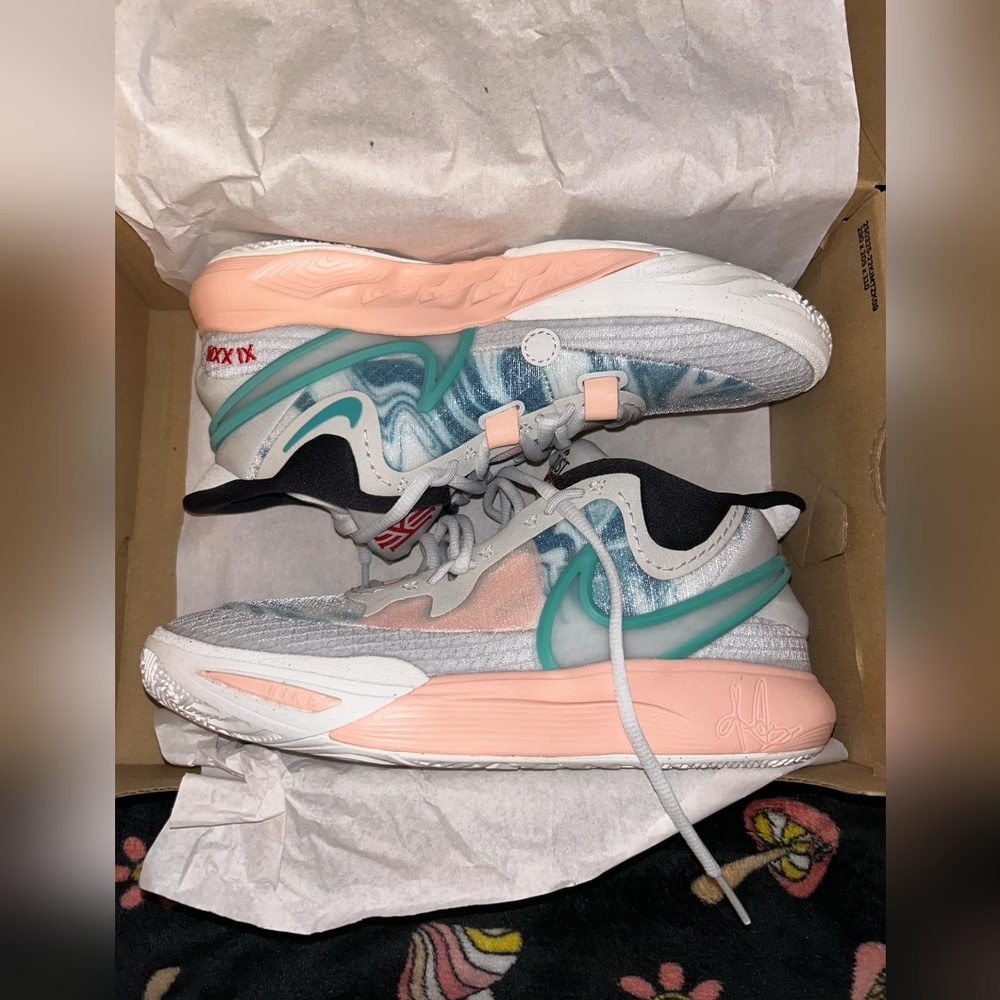Nike Kyrie 8
